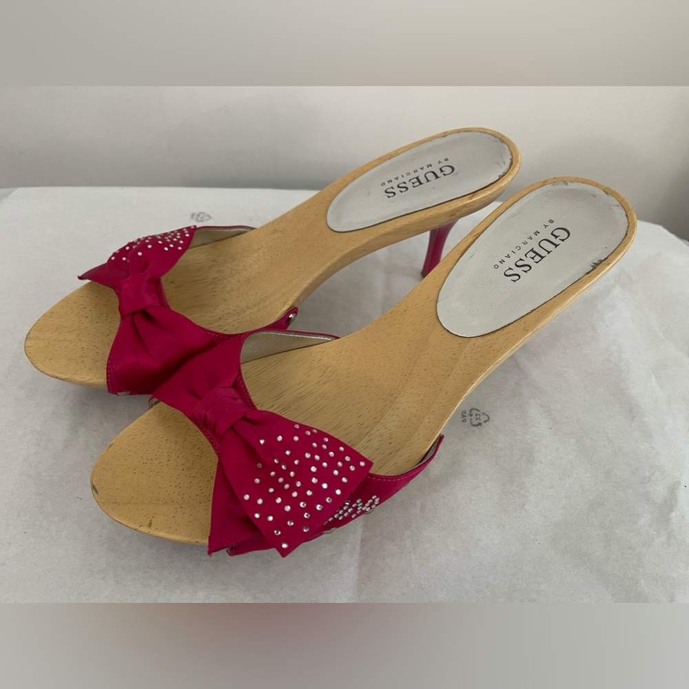 Guess Fuscia Pink & Rhinestone satin clog heels. Barely worn.